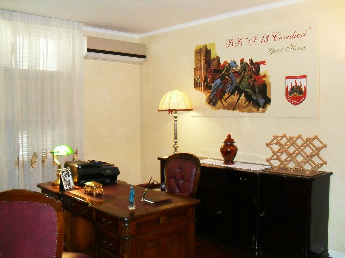 I 13 Cavalieri Guest House Барлетта Екстер'єр фото