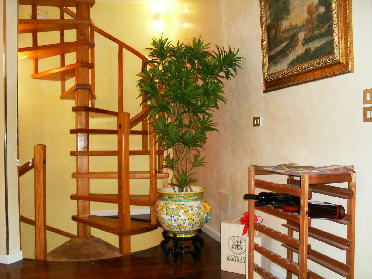 I 13 Cavalieri Guest House Барлетта Екстер'єр фото