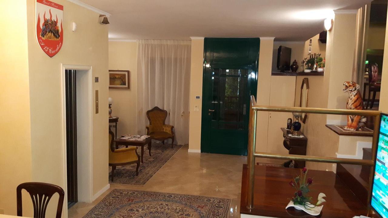 I 13 Cavalieri Guest House Барлетта Екстер'єр фото